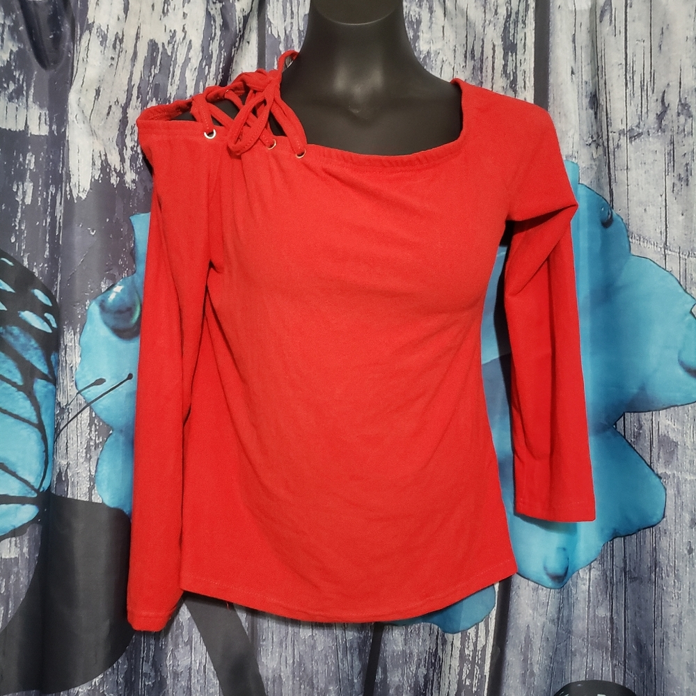 Red off shoulder/tie shoulder top XL